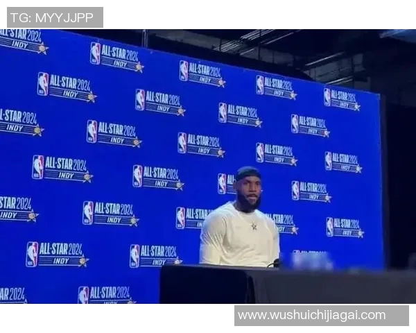 足球明星热爱詹姆斯的篮球魅力与激情引发球迷热议 足球明星热爱詹姆斯的篮球魅力与激情引发球迷热议