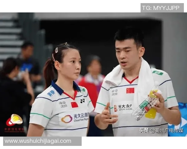 成都羽毛球队与上海羽毛球队赛后战术分析与复盘探讨 成都羽毛球队与上海羽毛球队赛后战术分析与复盘探讨