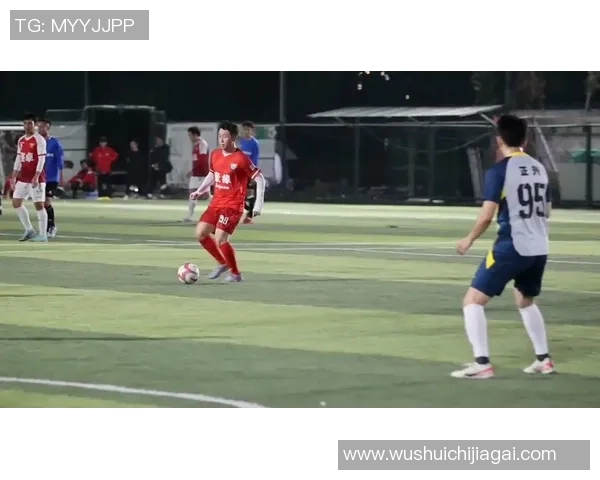 足球明星精彩瞬间集锦全景视频尽览每位巨星的独特风采与绝技 足球明星精彩瞬间集锦全景视频尽览每位巨星的独特风采与绝技