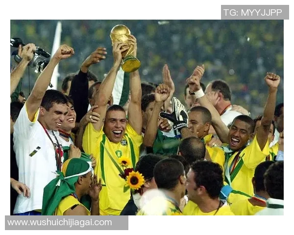 历届足球明星风云榜揭示历史足坛巨星的辉煌成就与影响力